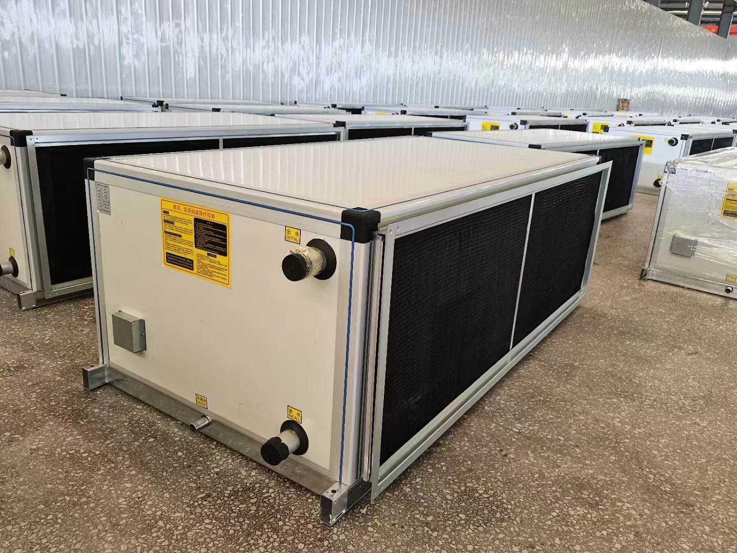 長期使用空調(diào)機組為什么會產(chǎn)生異味